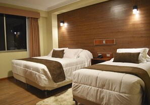 Premium bedding, down duvets, in-room safe, blackout curtains - Selenza Apart Hotel (Cochabamba)
