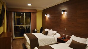 Deluxe Suite, 2 Queen Beds, Accessible, Non Smoking | Premium bedding, down comforters, in-room safe, blackout drapes - Selenza Apart Hotel (Cochabamba)
