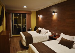 Deluxe Suite, 2 Queen Beds, Accessible, Non Smoking | Premium bedding, down comforters, in-room safe, blackout drapes - Selenza Apart Hotel (Cochabamba)