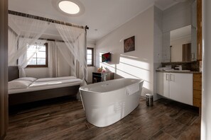 Comfort-Suite, mit Bad