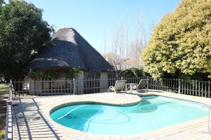 2 outdoor pools, sun loungers