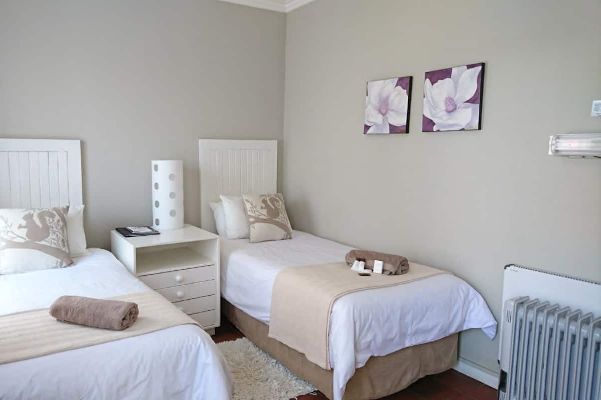 Luxury-Zweibettzimmer | 1 Schlafzimmer, Verdunkelungsvorhänge, Bügeleisen/Bügelbrett