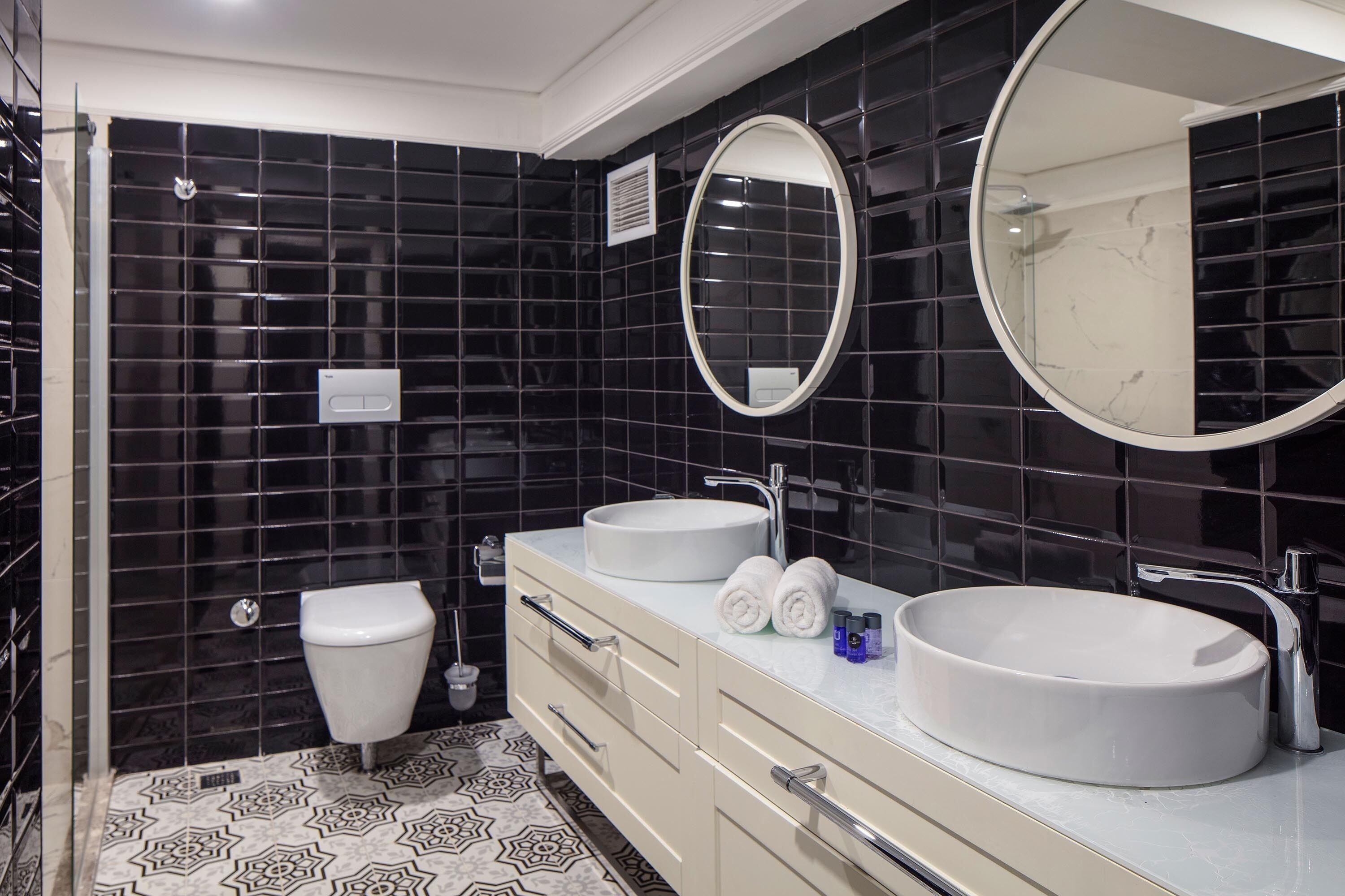 family room | bathroom | shower, free toiletries, hair dryer, slippers