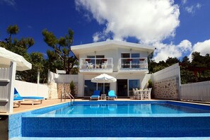 Front of property - Villa Avar (Kas)