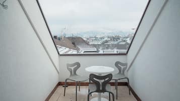 Deluxe-Apartment, 1 Schlafzimmer, KĂŒche (incl. cleaning fee of 120 CHF) | Terrasse/Patio