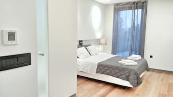 Deluxe Apartment (A1) | Soundproofing, iron/ironing board, free WiFi, bed sheets