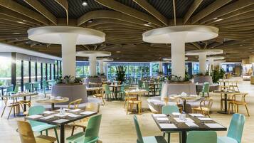 Tägliches Frühstücksbuffet (450000 VND pro Person)