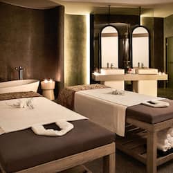 Couples treatment room(s), sauna, steam room, body treatments