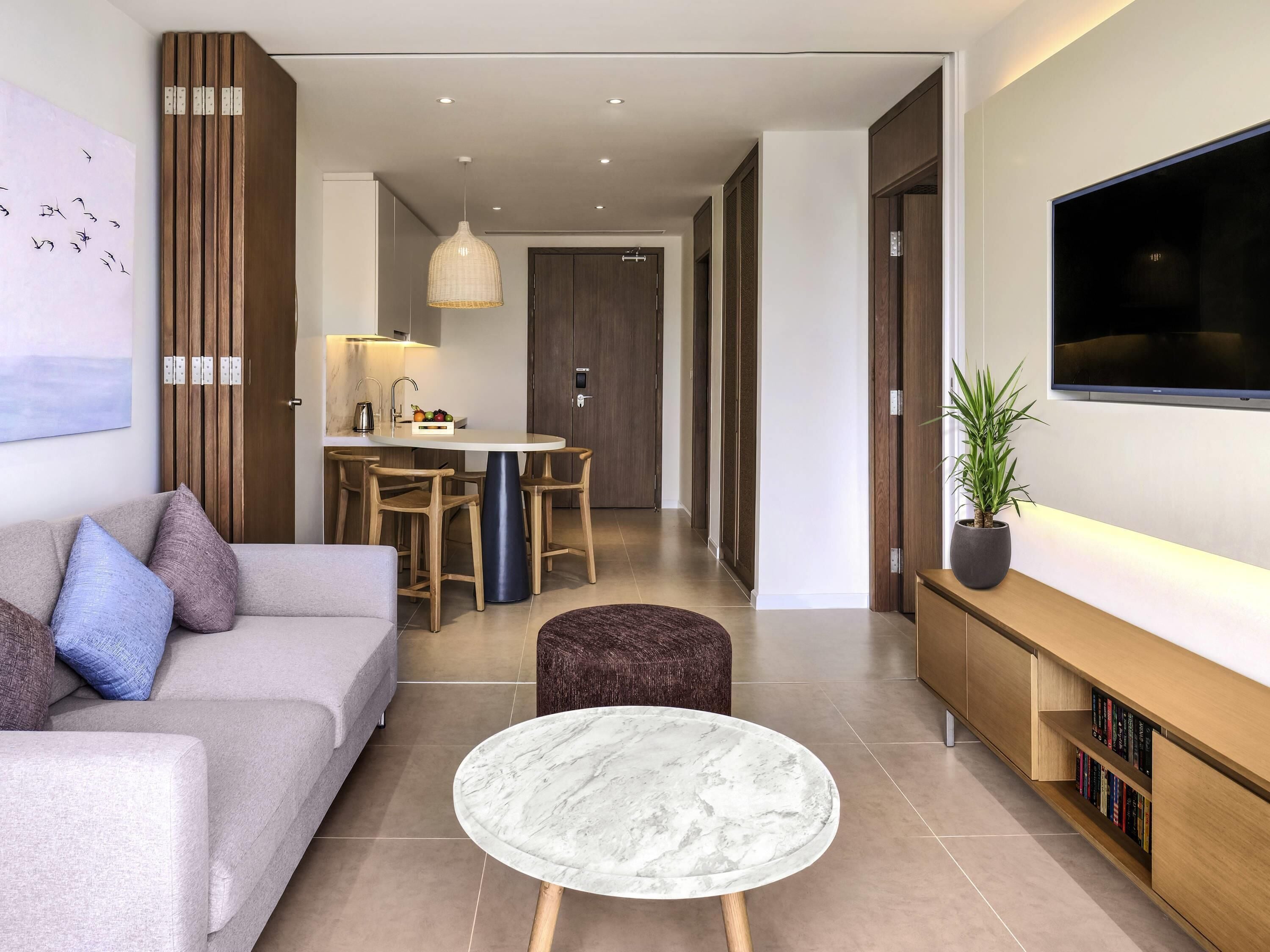 Junior Suite, 1 King Bed | Zimmersafe, individuell dekoriert, individuell eingerichtet