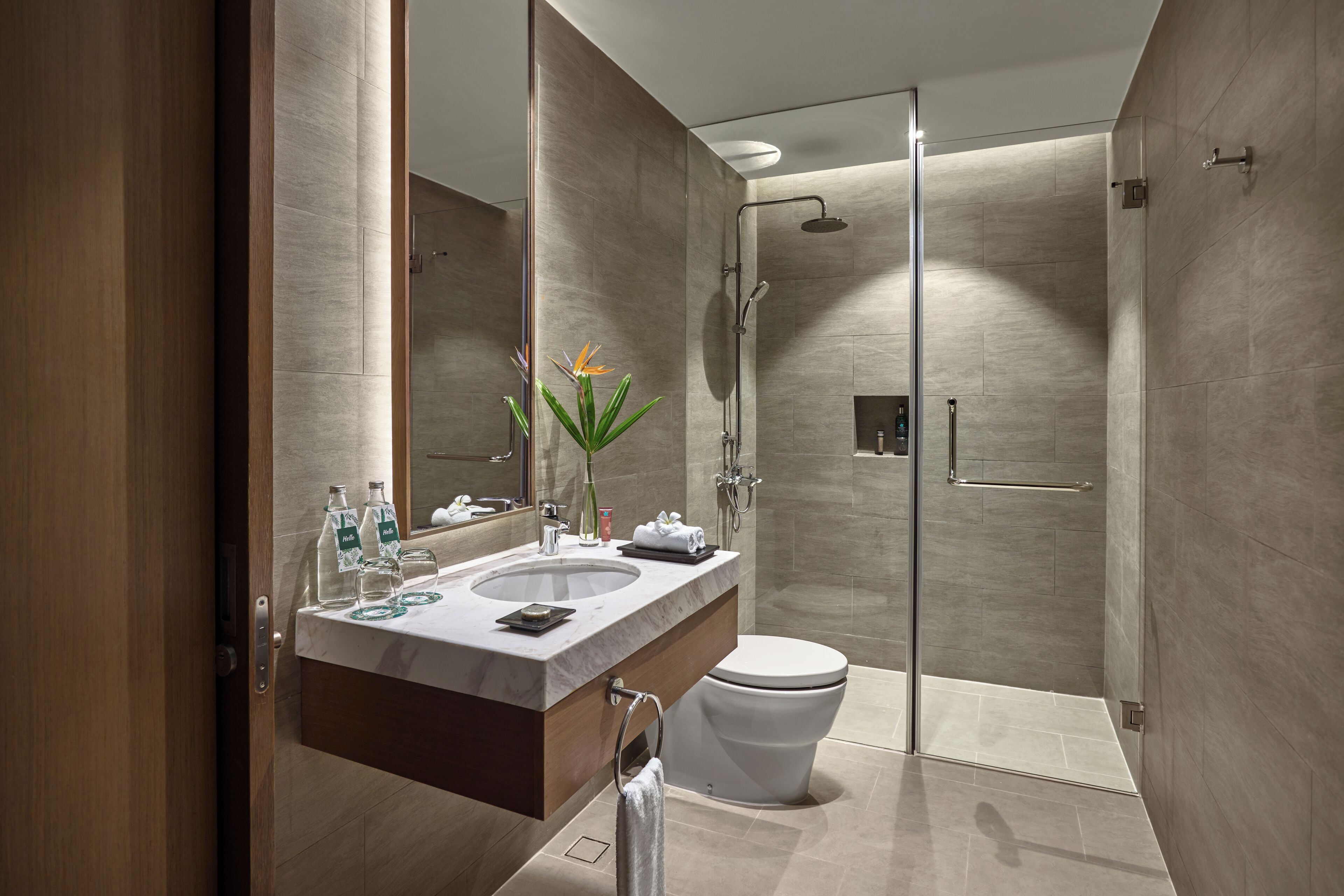 Superior Suite, Balcony (1 King Bed) | Bathroom