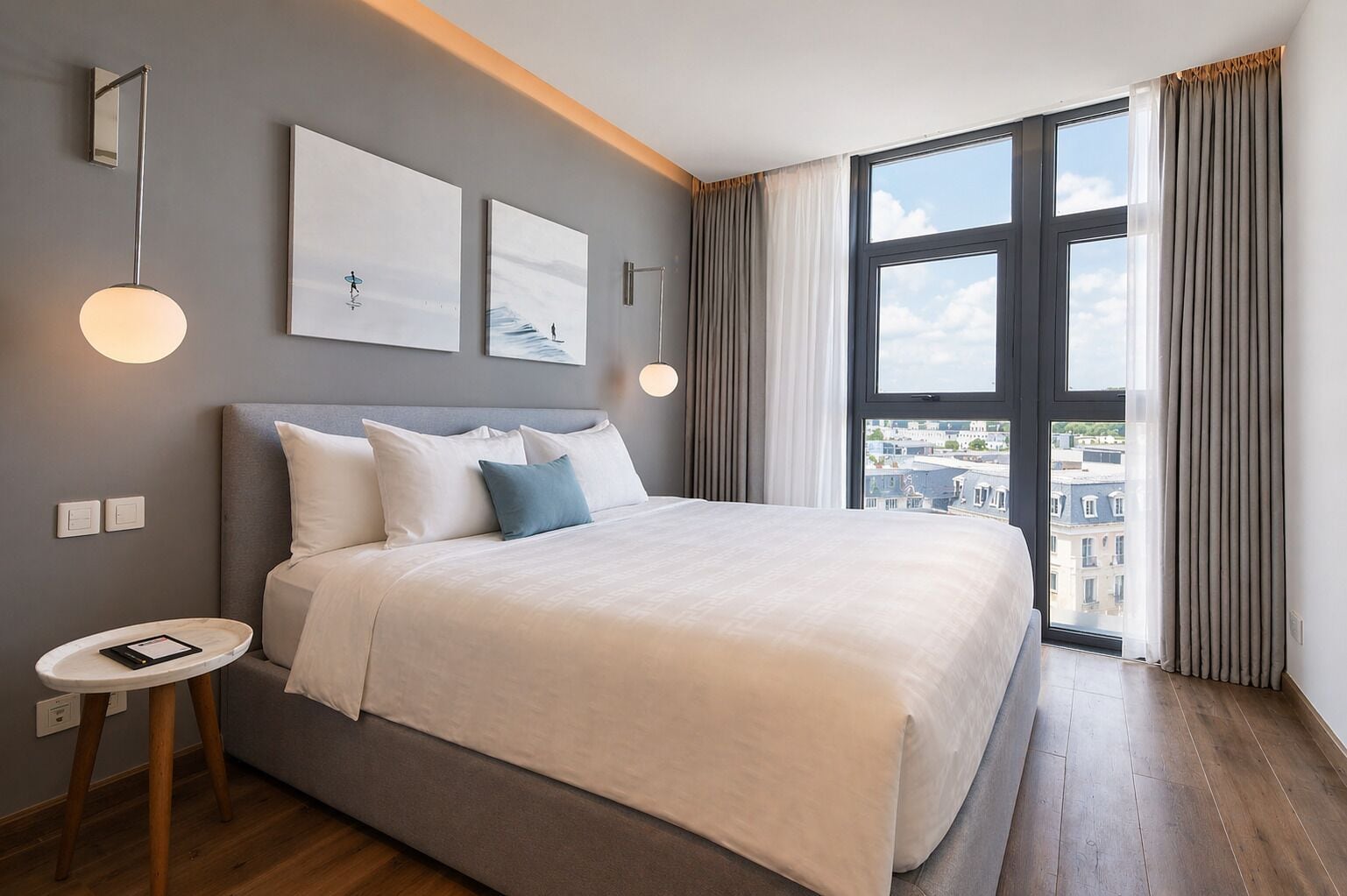 Standardzimmer, 1 King-Bett | Zimmersafe, Schreibtisch, laptopgeeigneter Arbeitsplatz