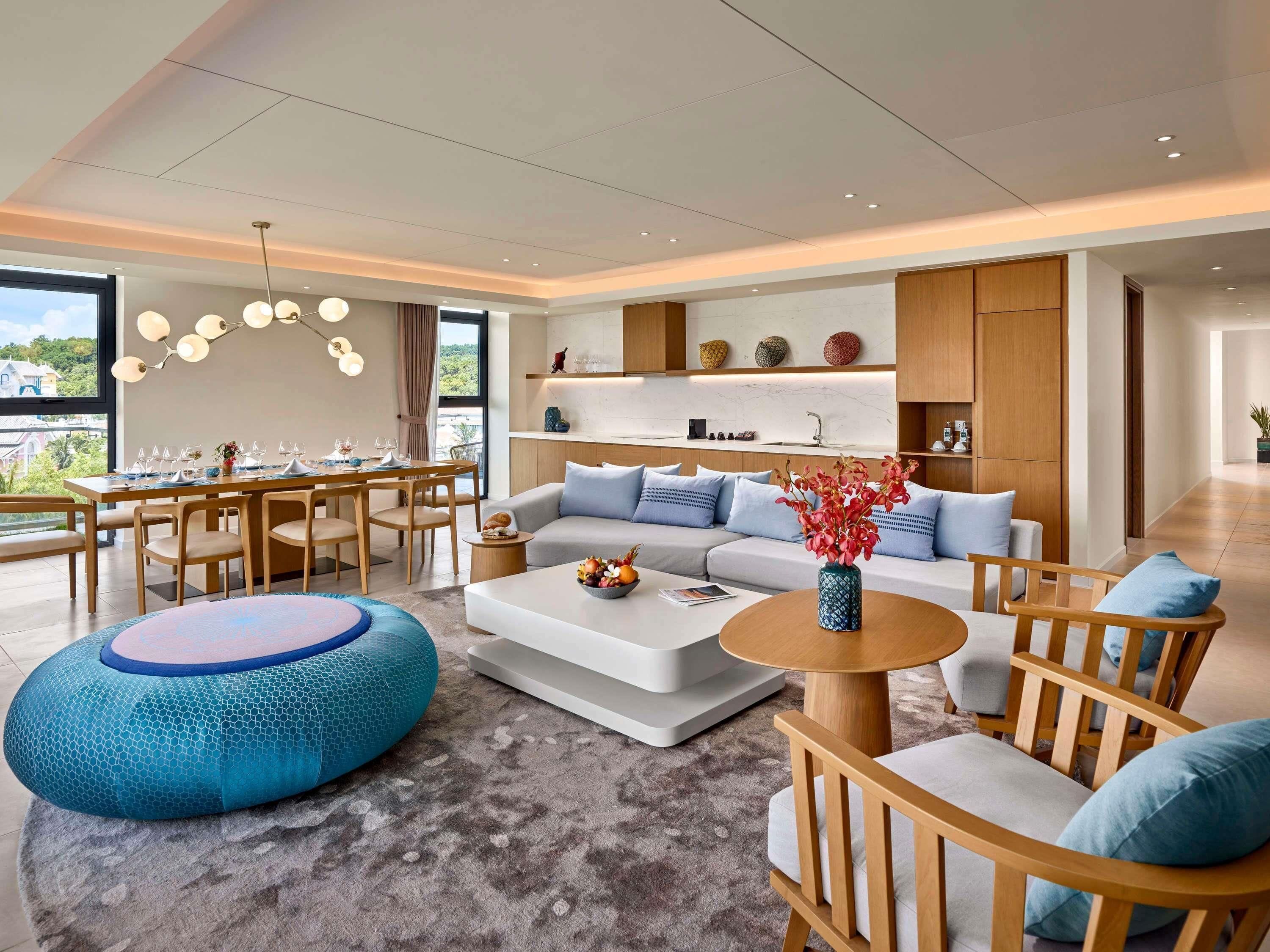 Penthouse, 2 Bedrooms, Private Pool | In-room safe, individually decorated, individually furnished, desk