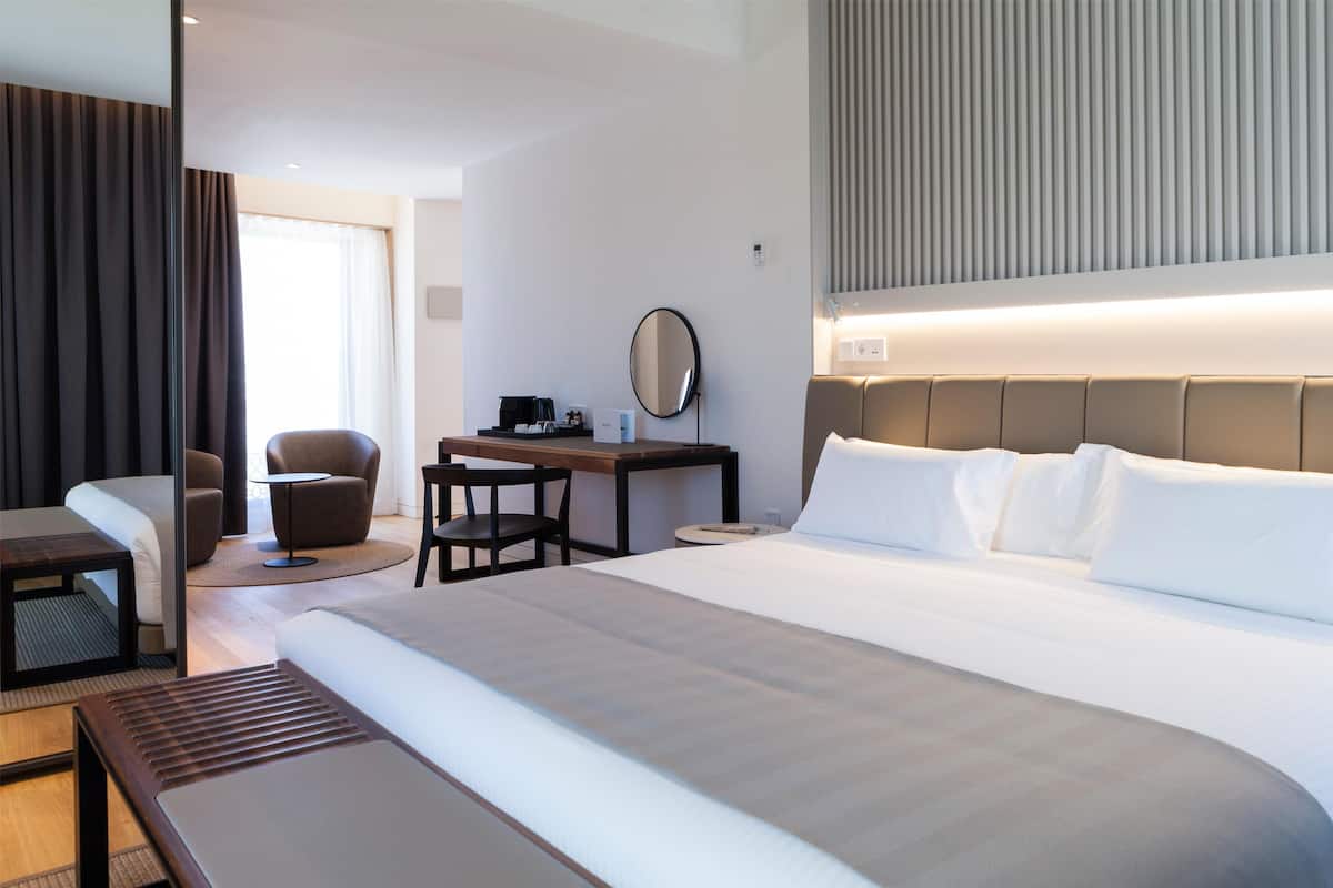 Literie de qualité supérieure, couette en duvet d'oie, minibar