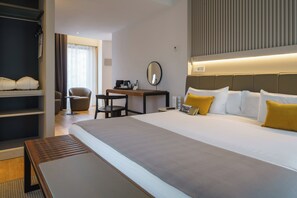 Ropa de cama de alta calidad, cubrecamas y minibar 