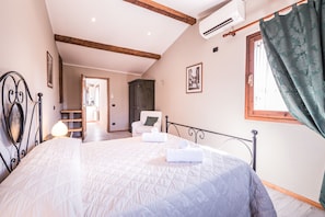 Apartment, 2 Schlafzimmer | 1 Schlafzimmer, kostenloses WLAN, Bettwäsche