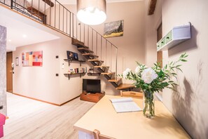 Appartamento, 2 camere da letto | Pasti in camera