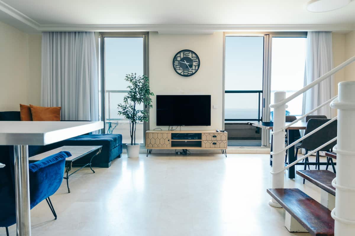 Family Penthouse, 3 Bedrooms, Hot Tub, Sea View | Living area | TV