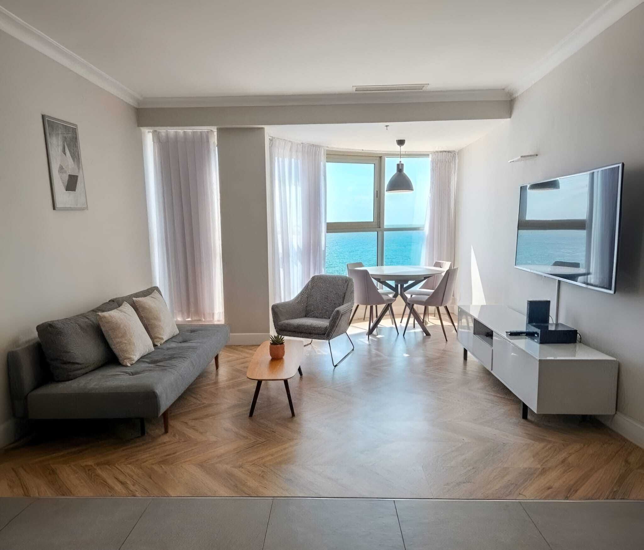 Yksilöllisesti sisustettu, yksilöllisesti kalustettu, ilmainen Wi-Fi