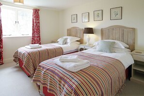 Cottage | Individually decorated, individually furnished, iron/ironing board - Thyme Cottage (Eastbourne)