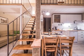 Apartamento, 2 quartos | Comodidades do quarto