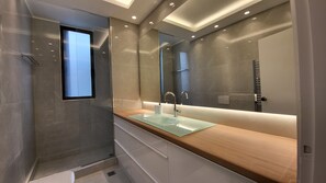 Bathroom - Vivo Apartments (Marousi)