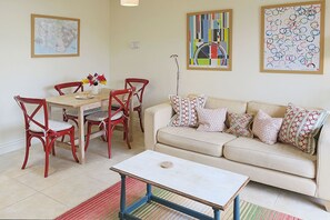 Cottage | Living area | Flat-screen TV - Little Scarlet (Eastbourne)