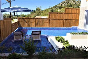 Indoor pool, outdoor pool