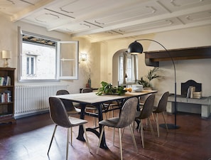 apartman, 3 hálószobával | Étkezés a szobában