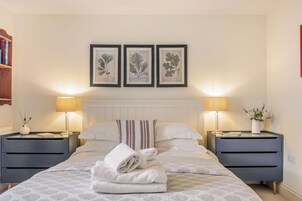 Classic Room | 1 bedroom, desk, free WiFi, bed sheets