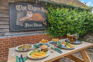 Restaurant - The Garden Room - Tiger Inn (Eastbourne)