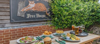 The Garden Room - Tiger Inn