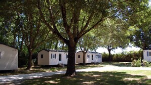 Property grounds - Camping La Clé des Champs (Arces)