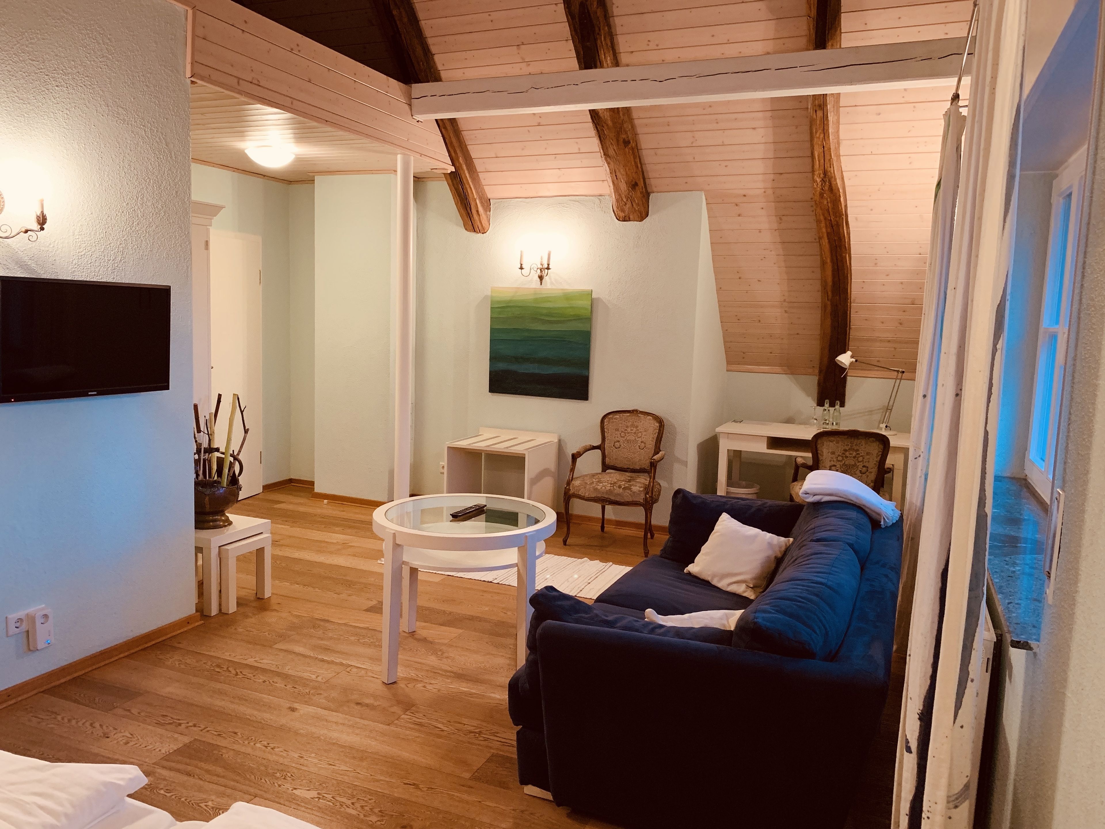 double room | free wifi, bed sheets