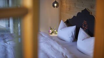 Dobbeltrom – comfort | Oppholdsområde | Flatskjerm-TV