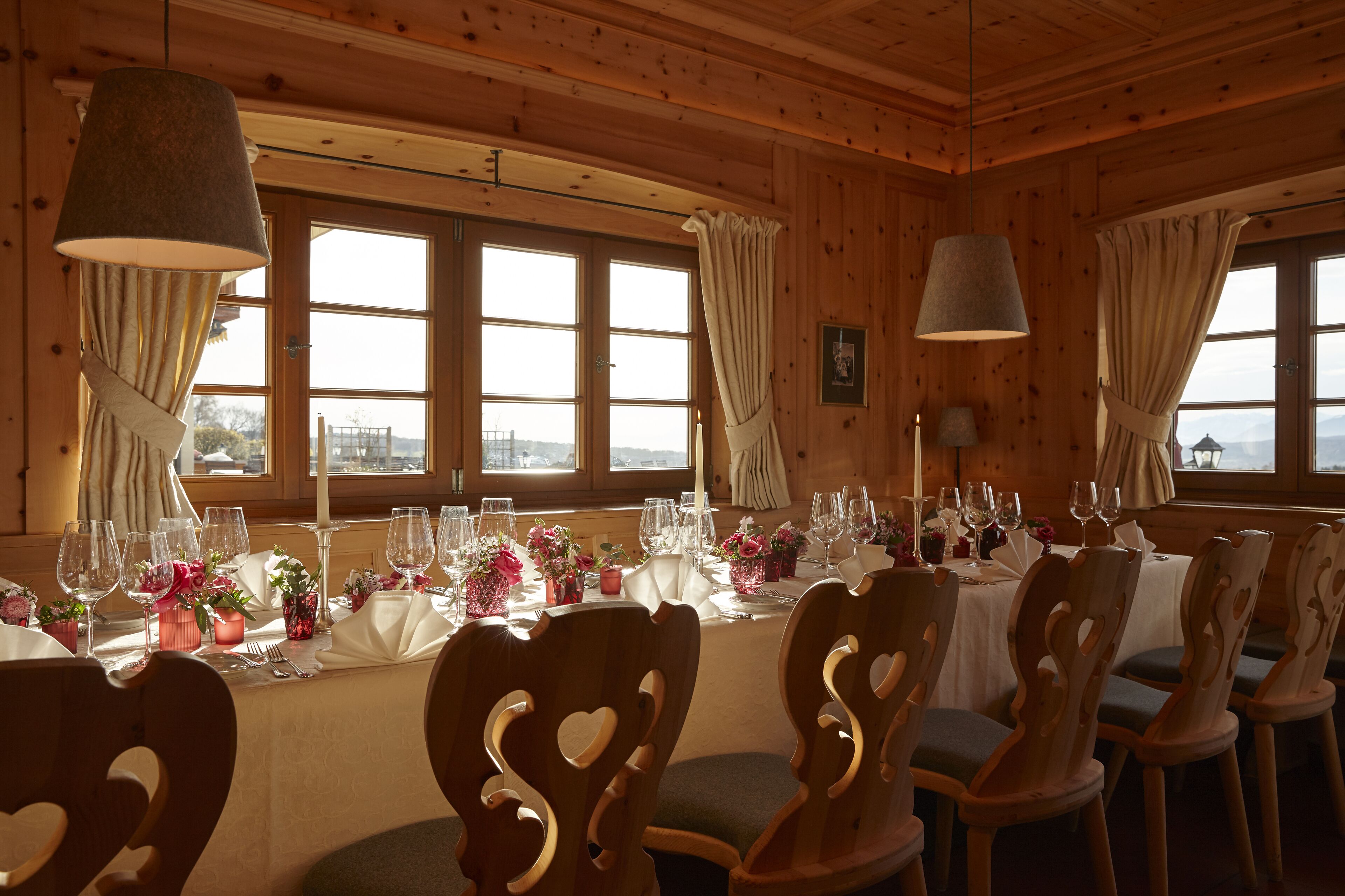 lunch, dinner served; german cuisine, garden views