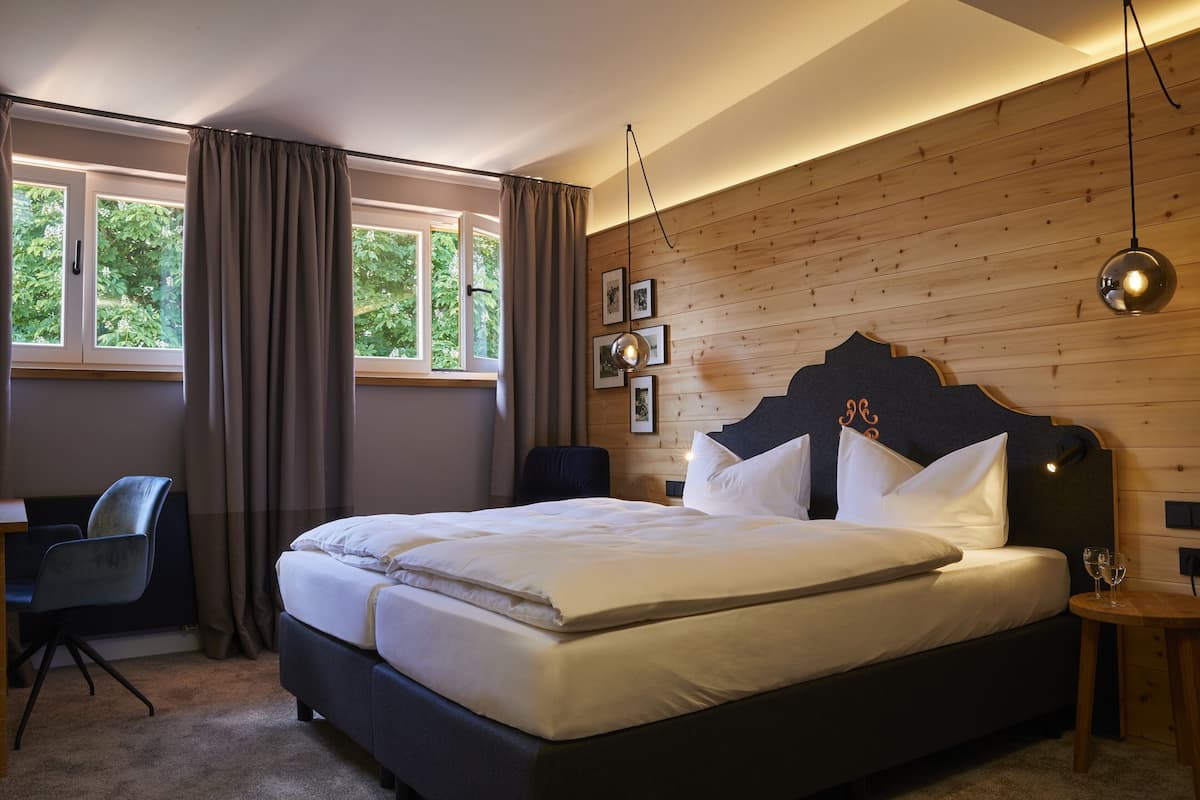 Standard Double Room | 1 bedroom, down comforters, minibar, desk