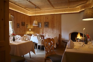 Lunch and dinner served - Aschbacher Hof (Feldkirchen-Westerham)