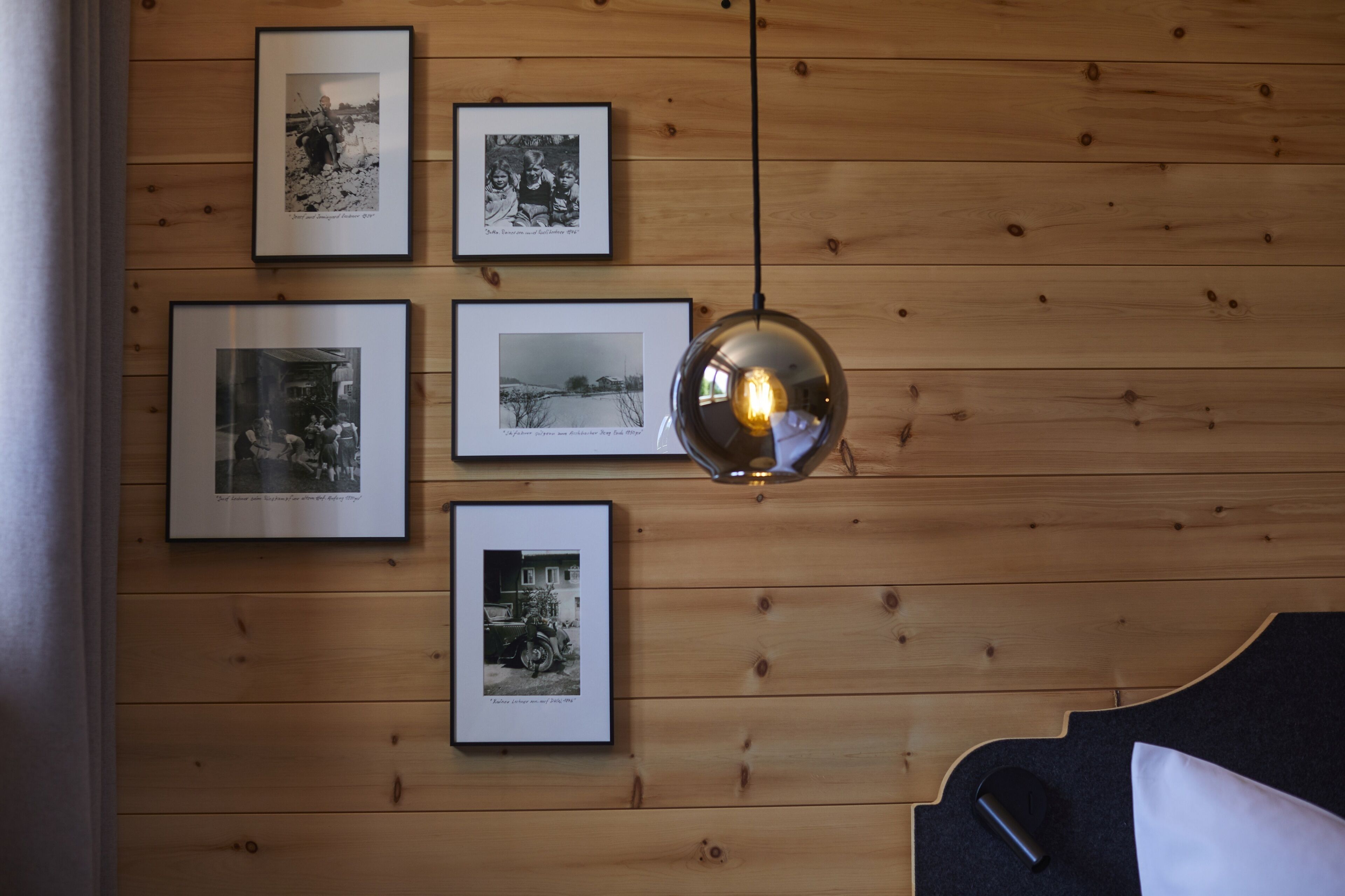 superior double room | living area | flat-screen tv