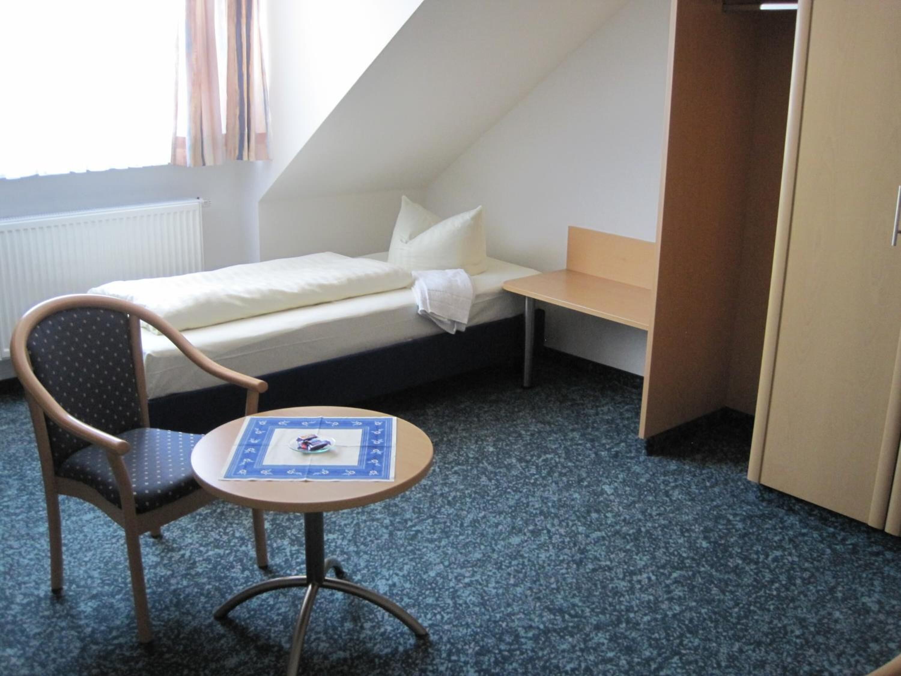 hypo-allergenic bedding, minibar, in-room safe, desk