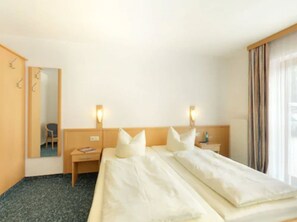 Literie hypoallergénique, minibar, coffres-forts dans les chambres