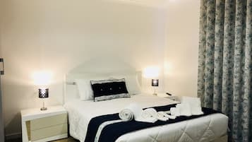 Standard Double Room | Free WiFi, bed sheets