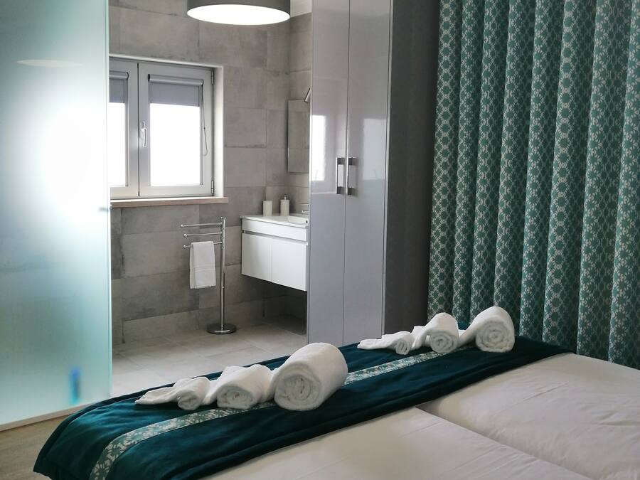 Standard Twin Room | Free WiFi, bed sheets