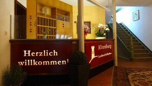 Reception - Landhotel & Gasthaus Altenburg (Niedenstein)