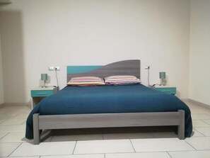 Frette Italian sheets, premium bedding, down duvets, desk - B&B I Colori dell'Etna (San Giovanni la Punta)