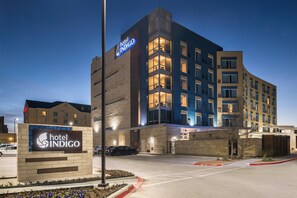 Exterior - Hotel Indigo (Frisco)
