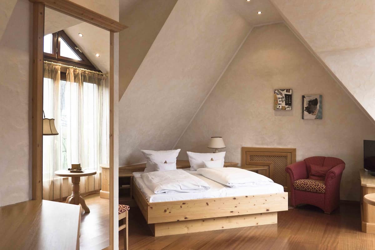 Panorama Suite | 1 bedroom, premium bedding, in-room safe, desk