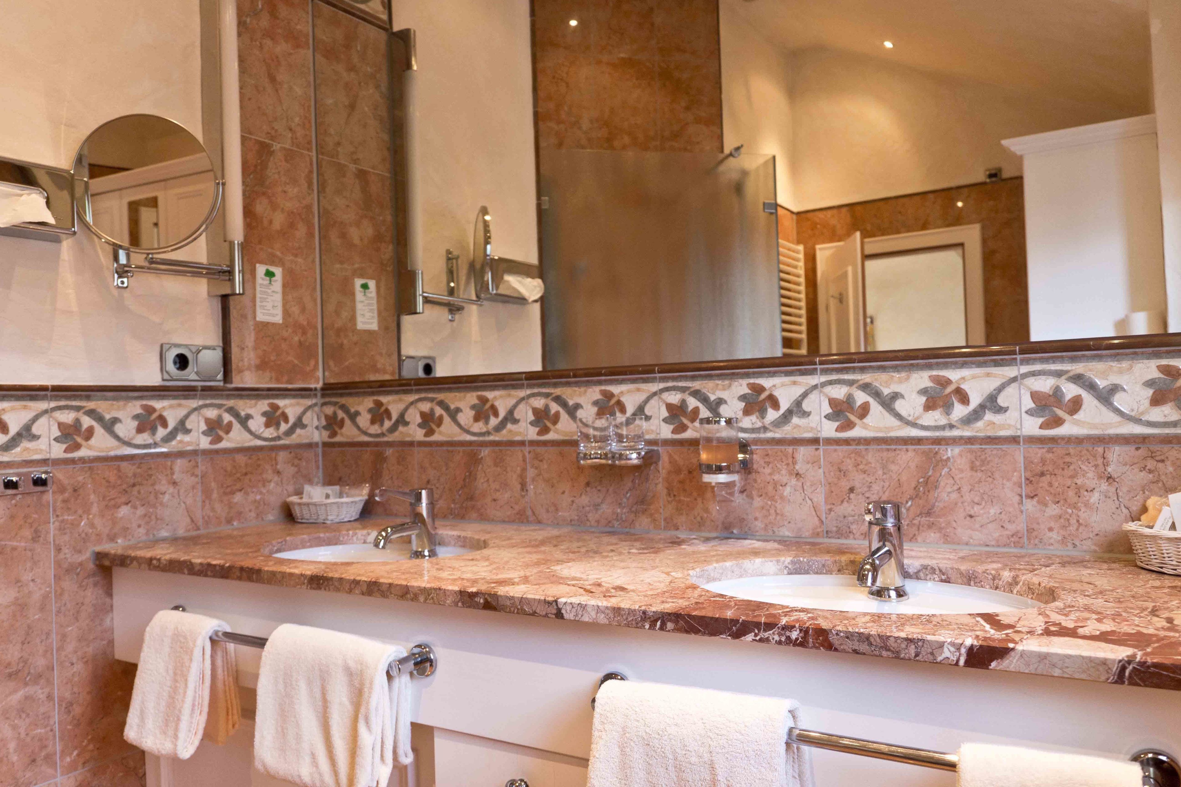 panoramic suite | bathroom sink