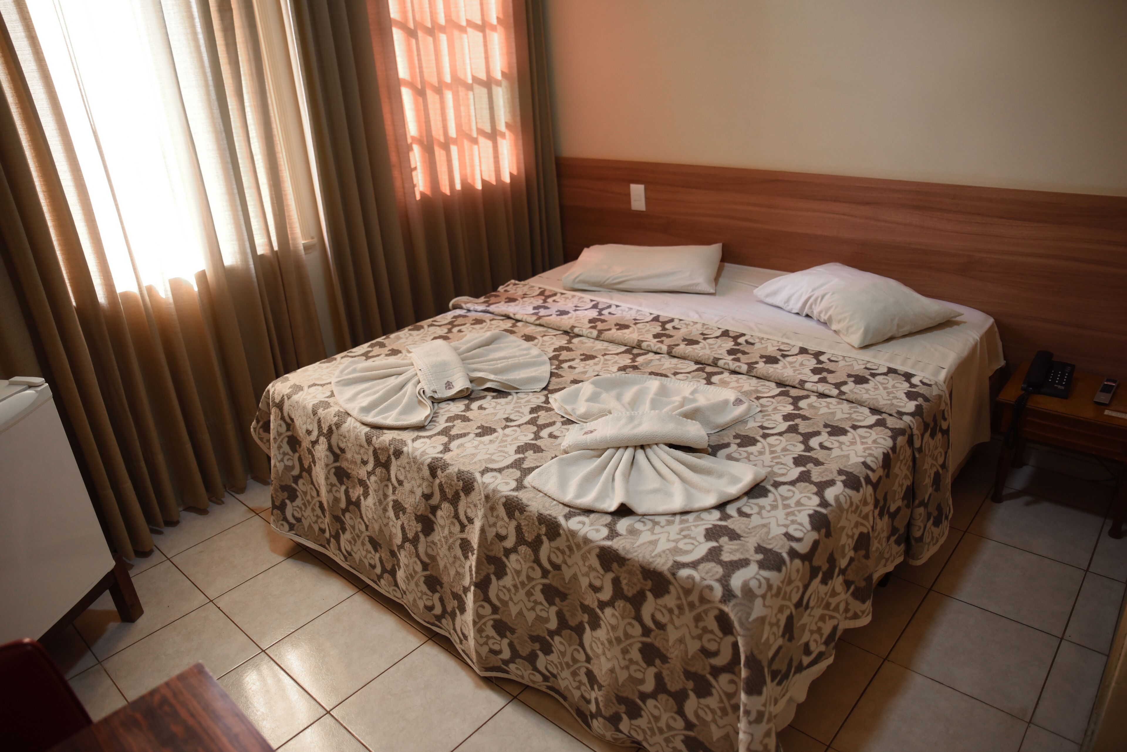 minibar, desk, soundproofing, free wifi