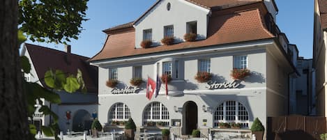 Esterni