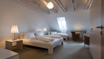 Allergikerbettwaren, Schreibtisch, kostenloses WLAN, Bettwäsche